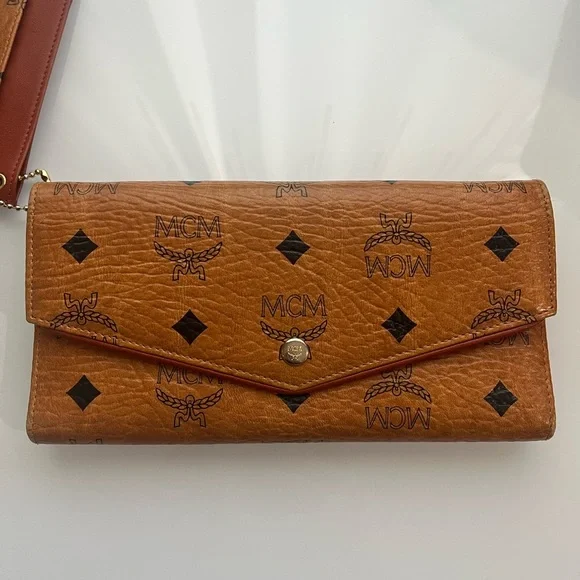 MCM COGNAC VISETOS TRIFOLD WALLET a WITH CARD HOLDER - Picture 2 of 16